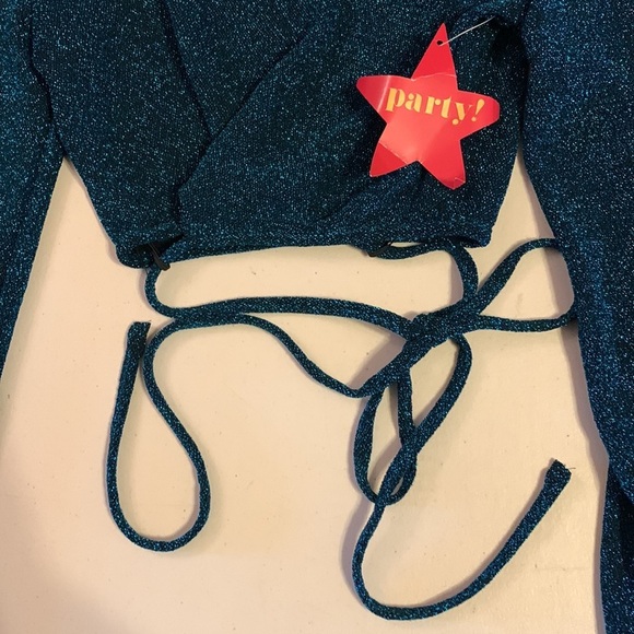 NWT Haute Monde size small wrap around crop top - Picture 5 of 6